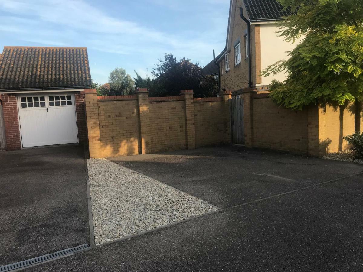Eastbourne, Sovereign Harbour Holiday Home Exterior photo